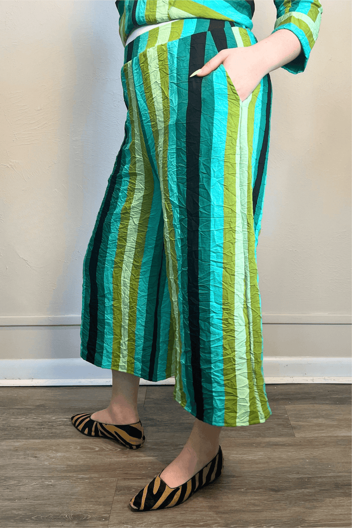 Amma Pant - Cool