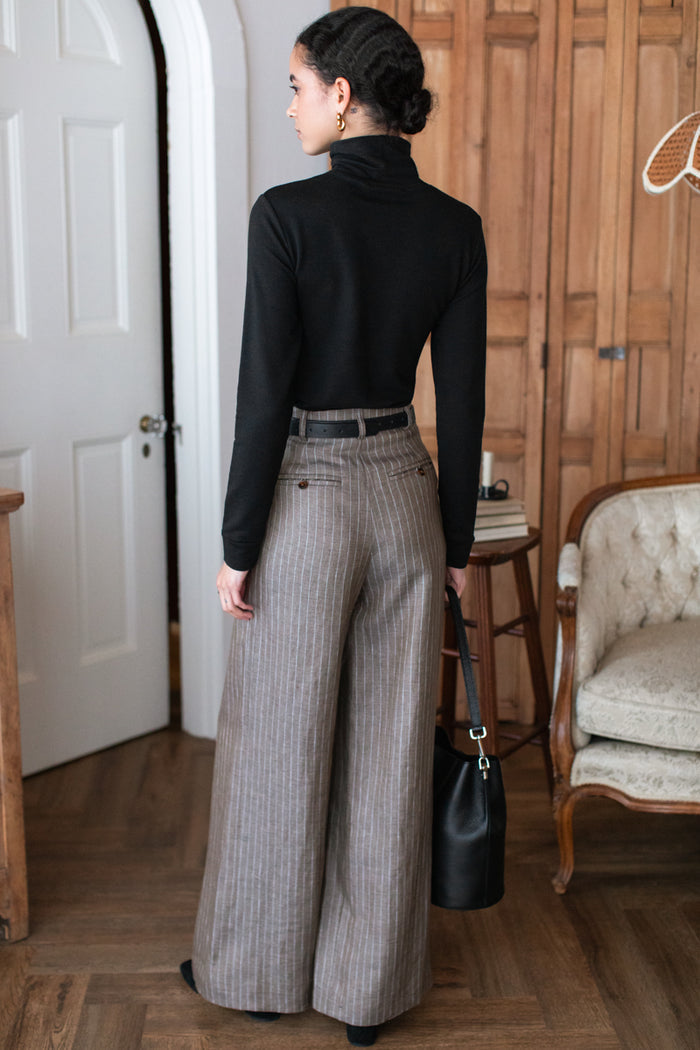 Atelier Pleated Pant 2 - Chamoisee Pinstripe Linen
