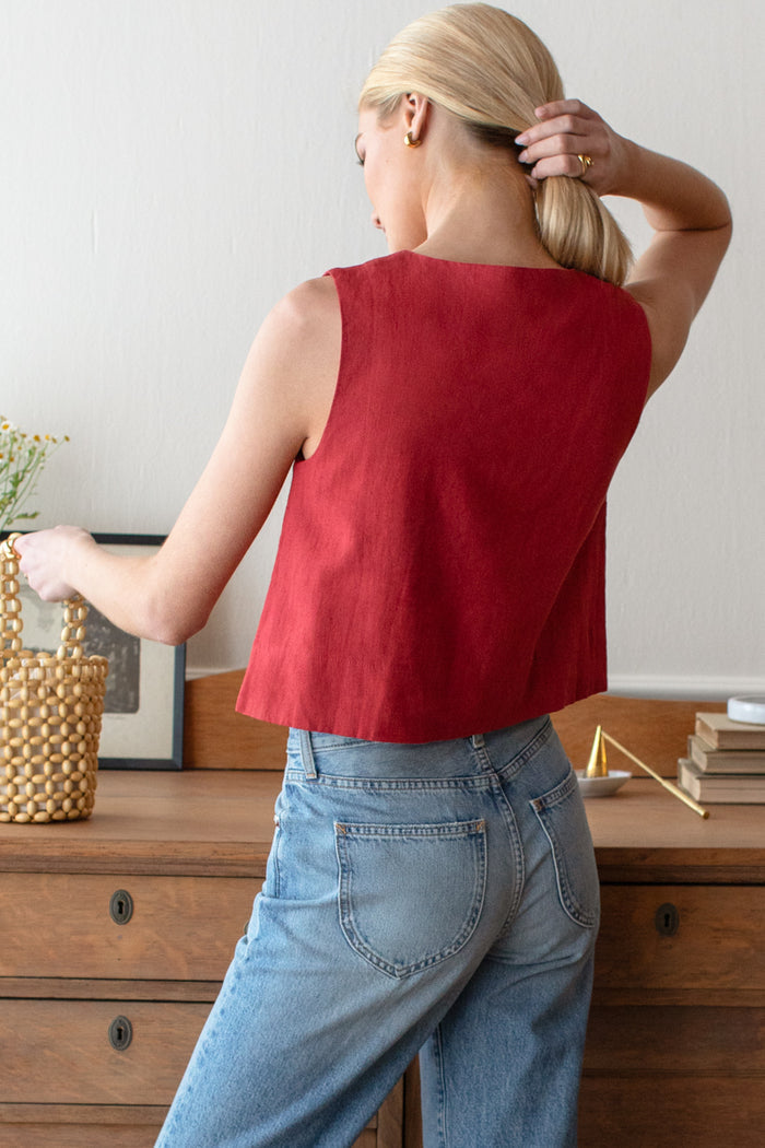Button Front Wide Hem Top - Pompeian Red Linen