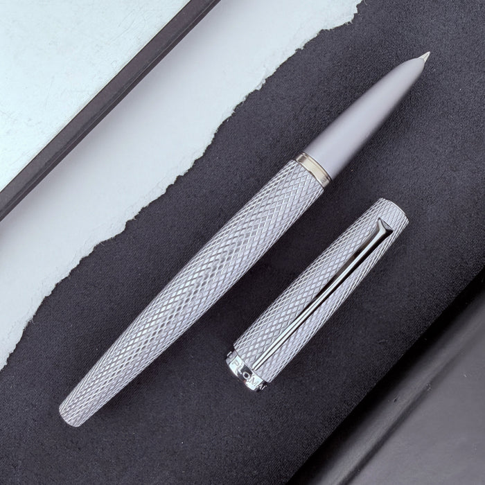 Diplomat Viper Fountain Pen - Silver Guilloche