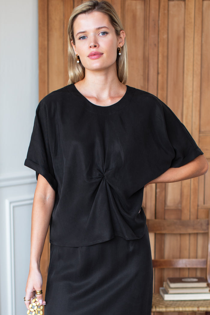 Knot Front Tee - Jet Black