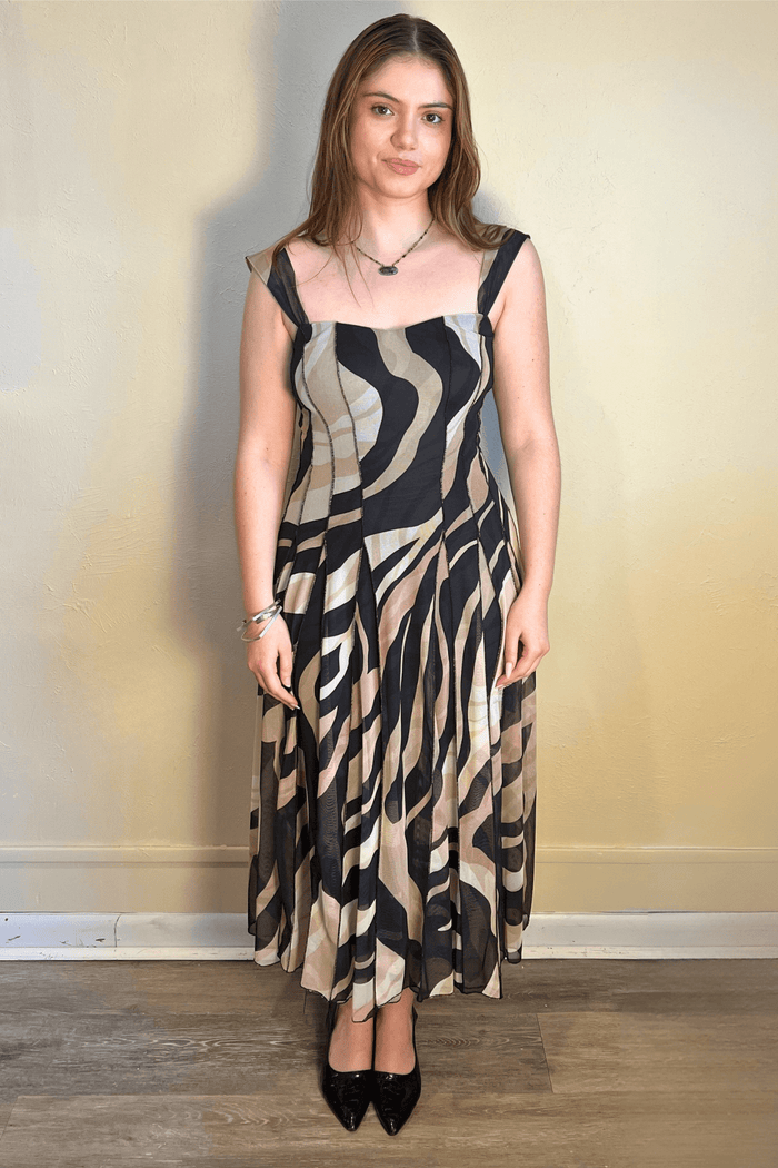 Lisa Sleeveless Tea Dress