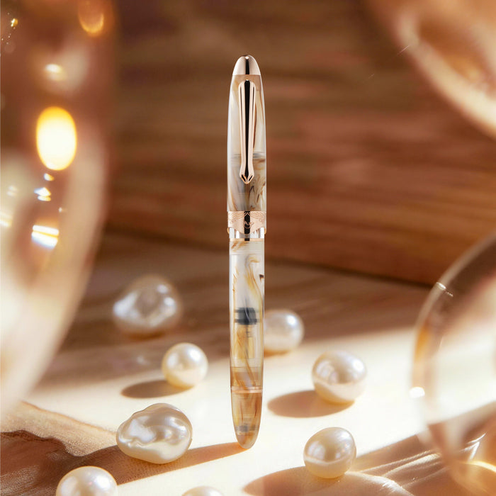 Nahvalur (Narwhal) Horizon Fountain Pen - Pearl