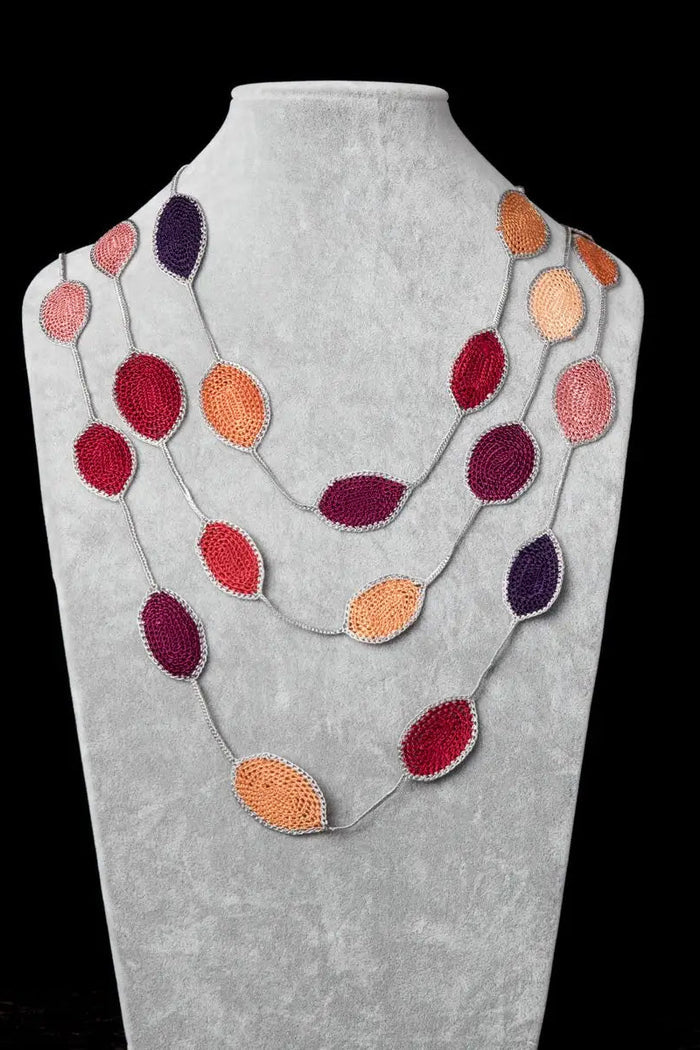 Oval Leaf Necklace