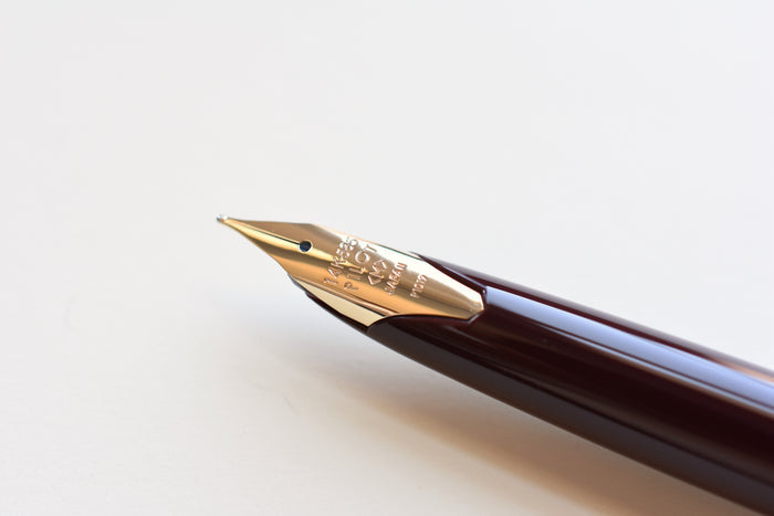 Pilot E95s Fountain Pen - Burgundy/Ivory