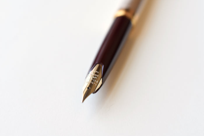 Pilot E95s Fountain Pen - Burgundy/Ivory