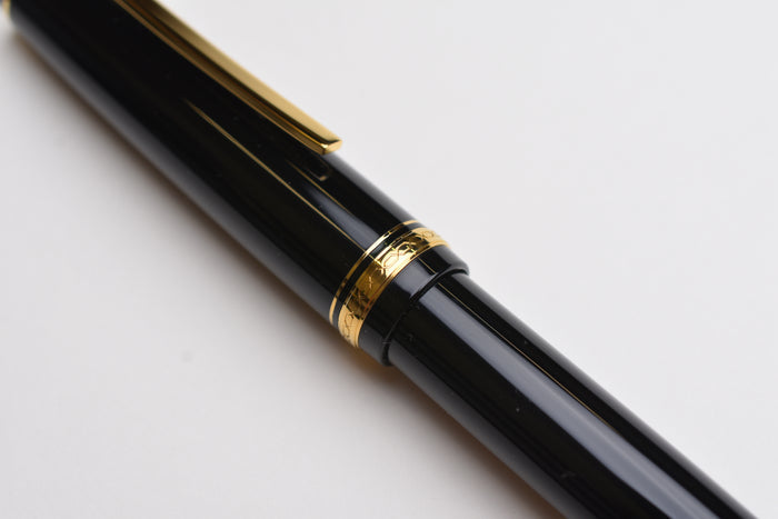 Pilot Falcon Fountain Pen - Black/Gold
