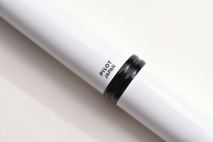 Pilot Vanishing Point - White/Black