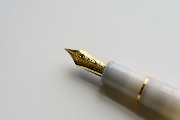 Sailor Pro Gear Slim Four Seasons - Meigetsu - Ivory Lamé