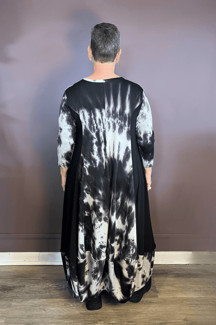 Tie-Dye Rosette Pocket Dress (Black)