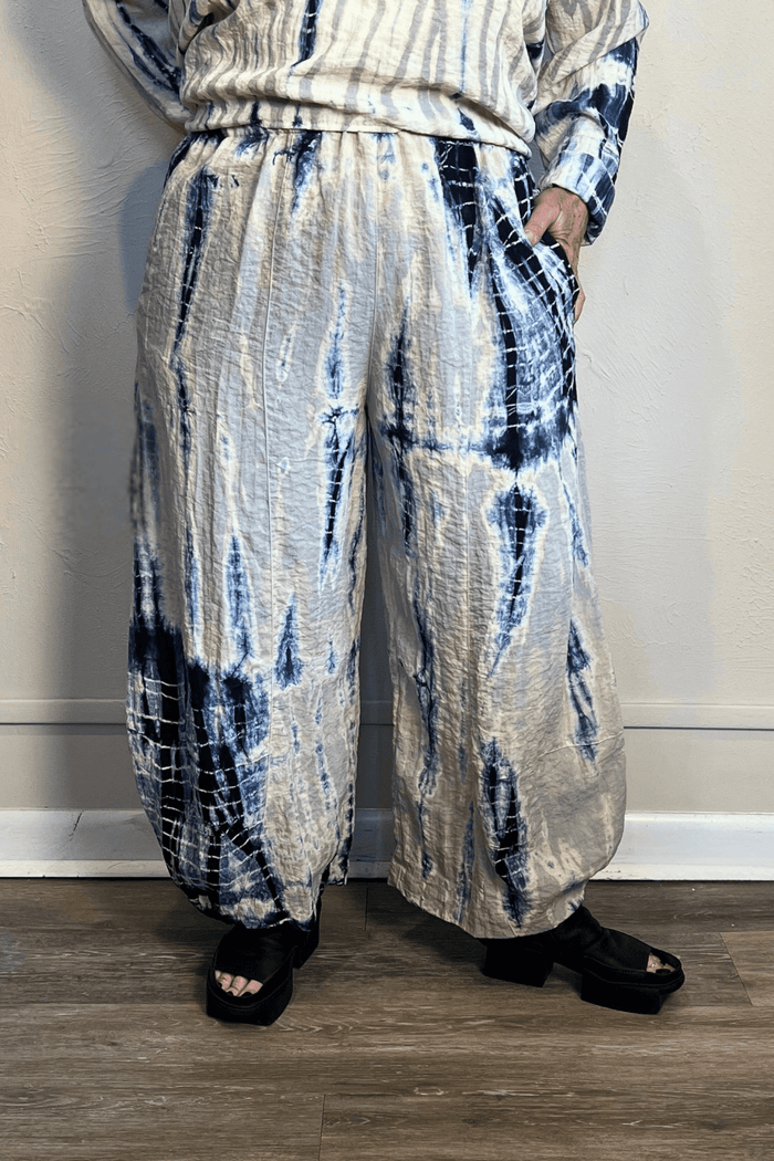 Tie-Dye Tucked Hem Pant