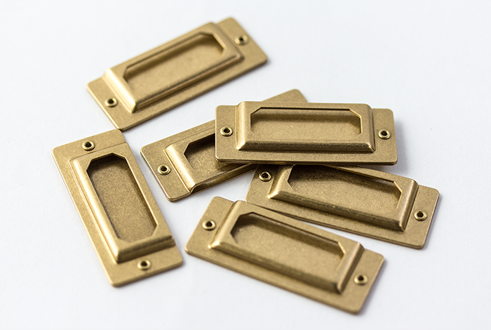 TRAVELER'S Brass Label Plate