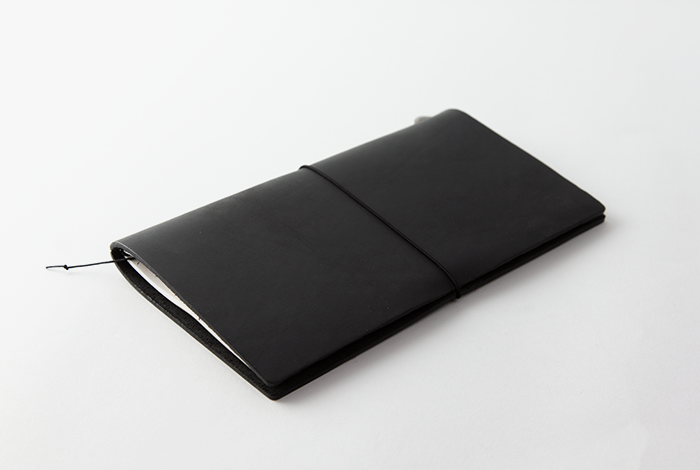 TRAVELER'S Notebook - Regular Size - Black